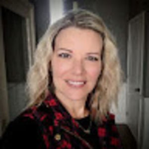 Meet your Posher, Julie